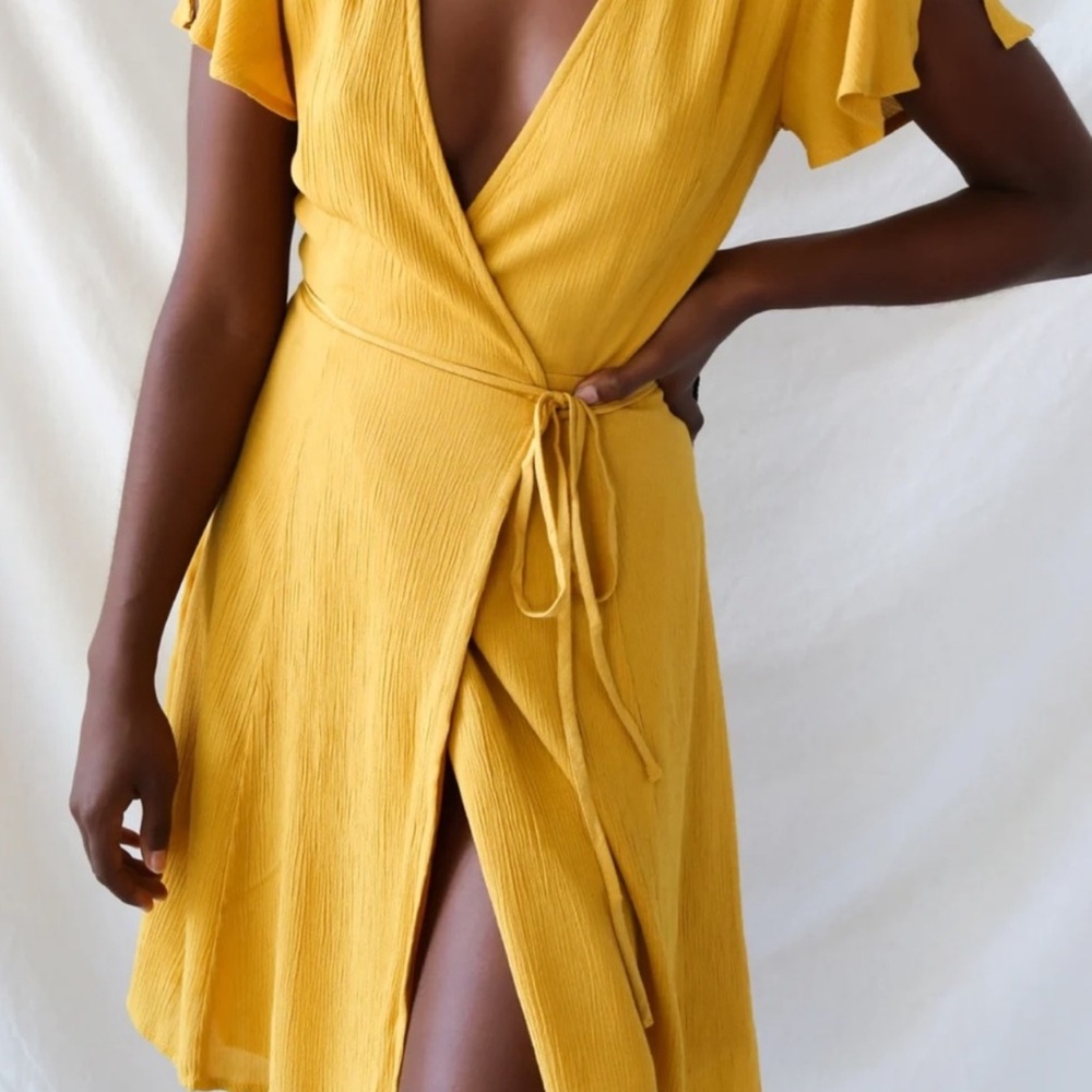 Lulus Mustard Yellow Wrap Dress Size M - Picture 13 of 14